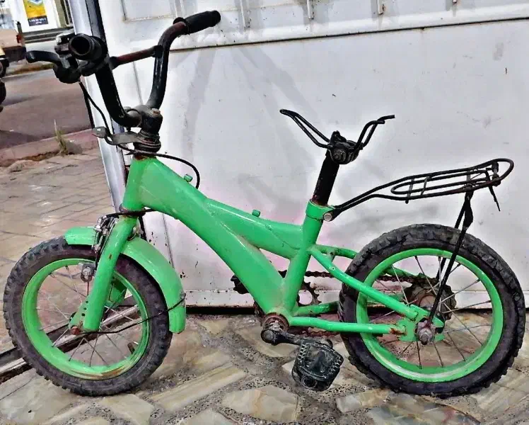 دوچرخه 12|دوچرخه، اسکیت، اسکوتر|ابرکوه, |دیوار