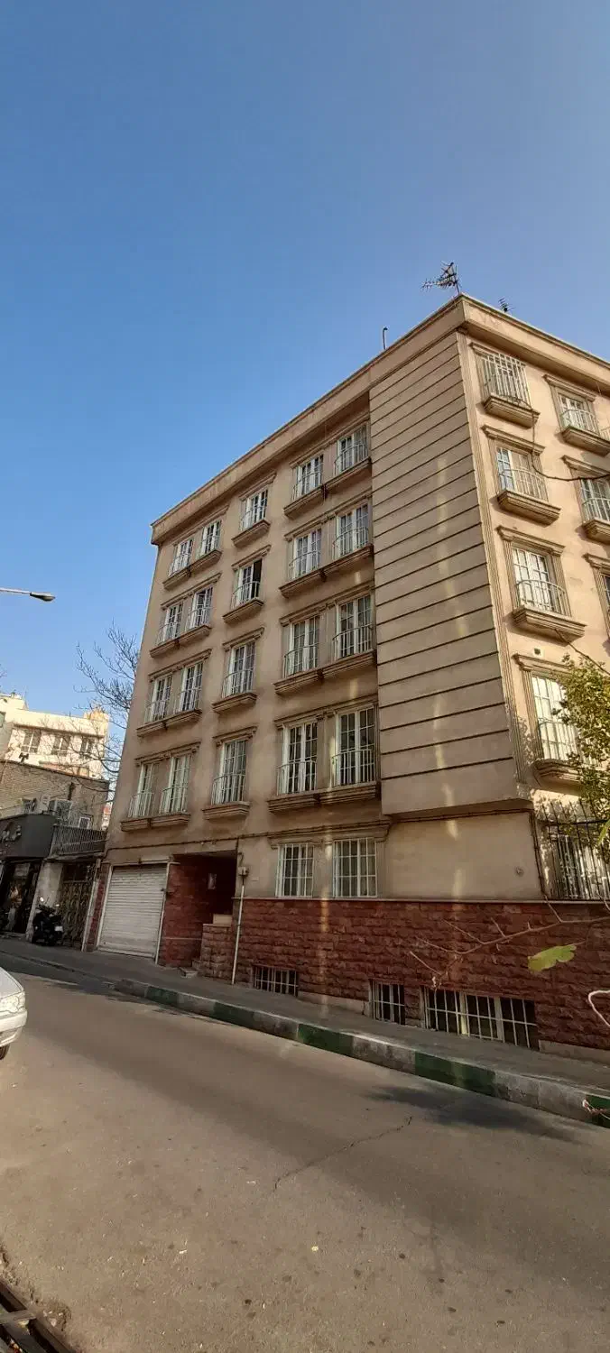 * ۵۵ متر بهارشیراز خداپرست *