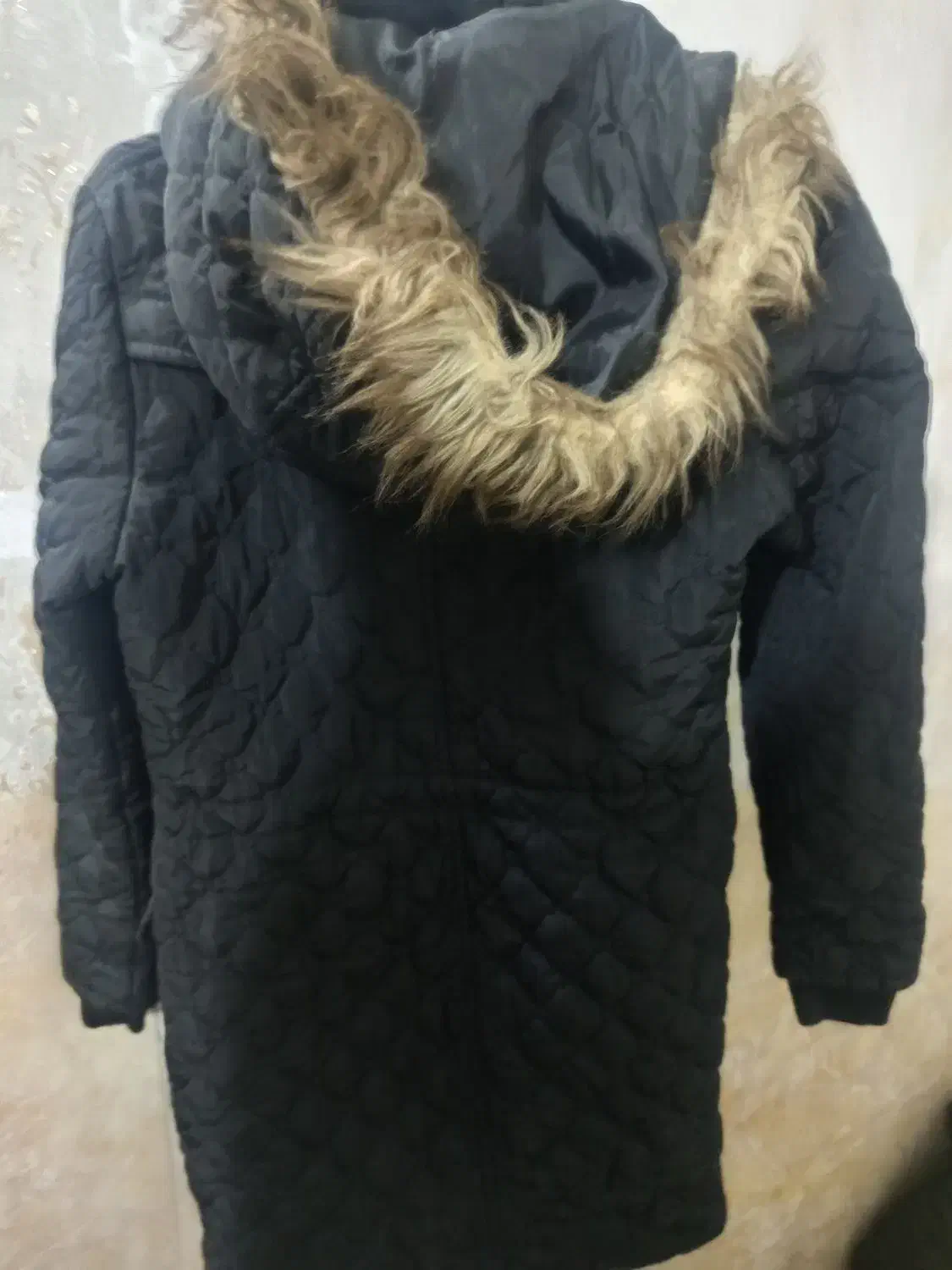 کاپشن|لباس|مشهد, شهید قربانی|دیوار