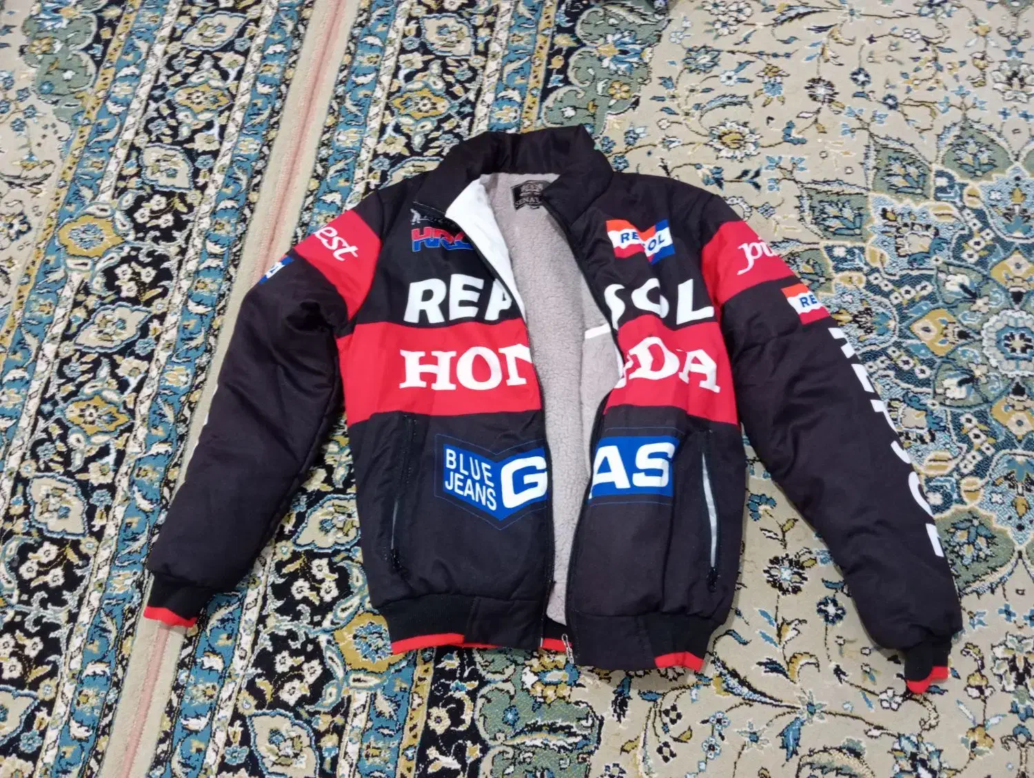 کاپشن  نو نو|لباس|خلخال, |دیوار