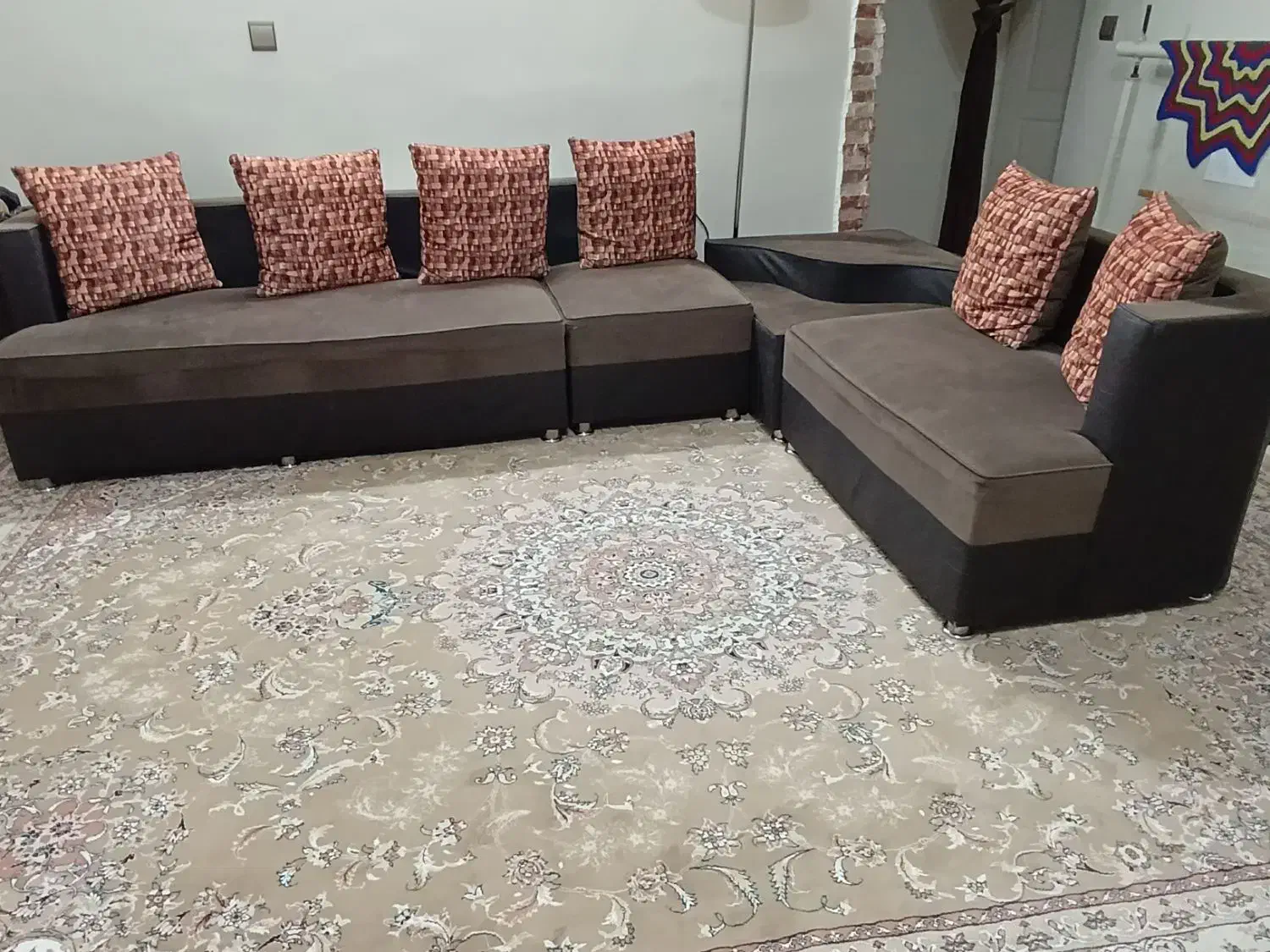 مبلمان راحتی در حد نو با تخفیف|مبلمان خانگی و میز عسلی|پرند, فاز ۳|دیوار