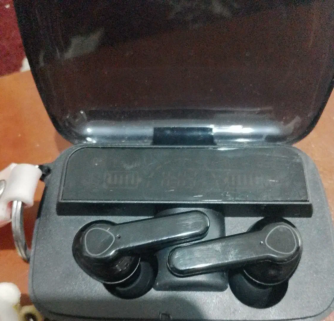 ست هندزفری بلوتوثی و پاوربانک چراغدار|صوتی و تصویری|آشخانه, |دیوار