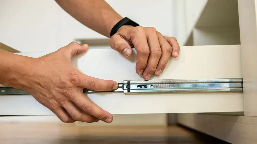 تعمیر کار کابینت|خدمات پیشه و مهارت|آشخانه, |دیوار