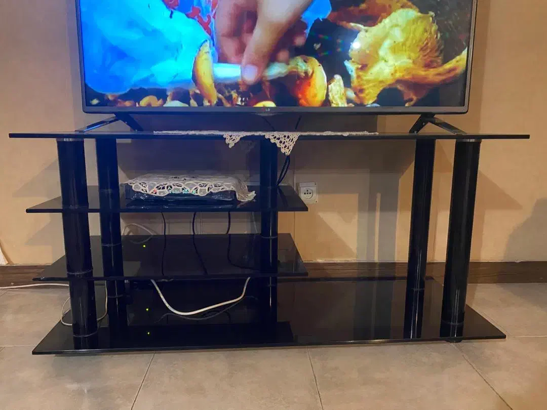 میز تلوزیون شیشه ای|میز تلویزیون|تهران, امیریه|دیوار