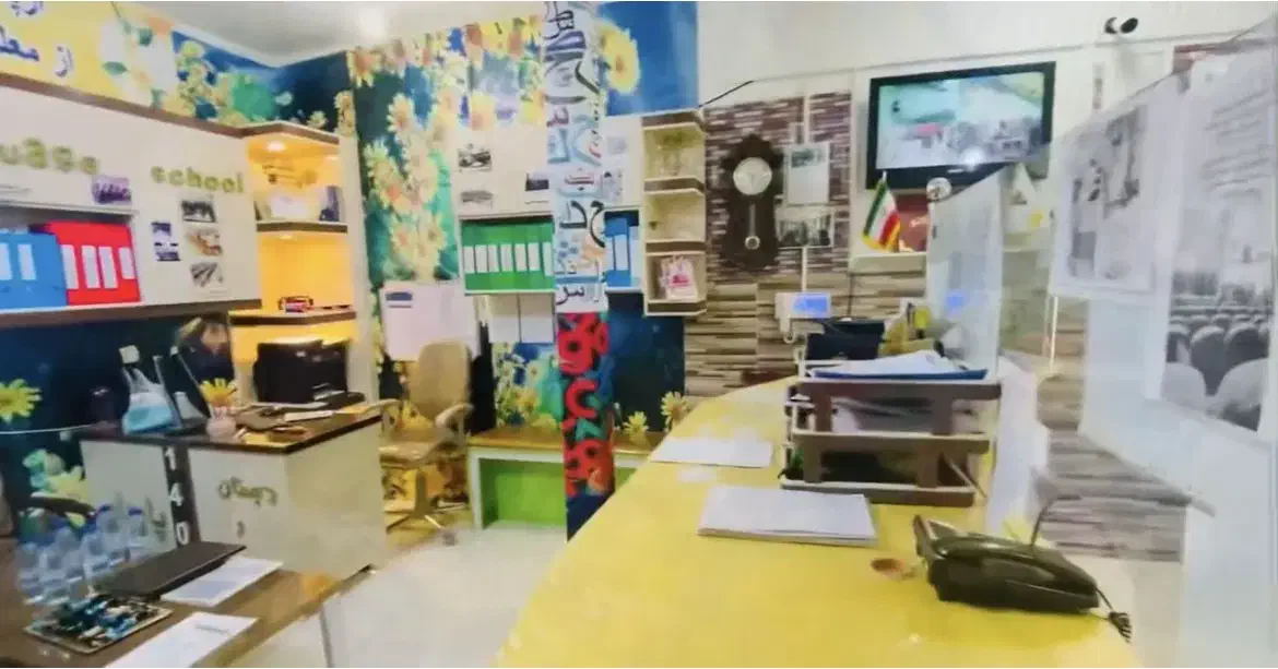 مدرسه ابتدایی دخترانه و آموزشگاه زبان|خدمات آموزشی|خرمآباد, |دیوار