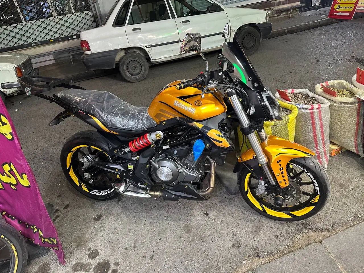 بنلی ۳۰۰ مدل۴۰۰|موتورسیکلت|کرج, حصارک پایین|دیوار