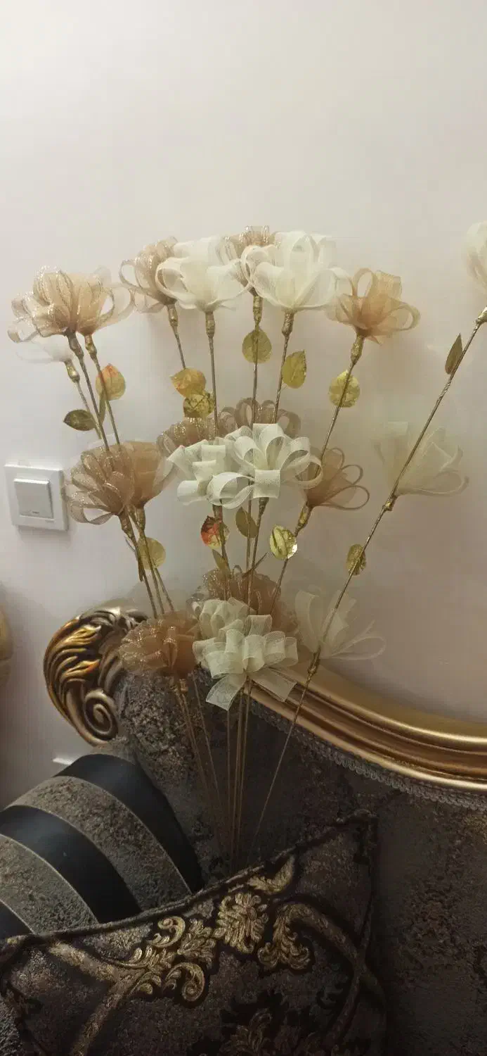 نه شاخه گل سالم و تمیز|صنایع دستی و سایر لوازم تزئینی|گرگان, |دیوار