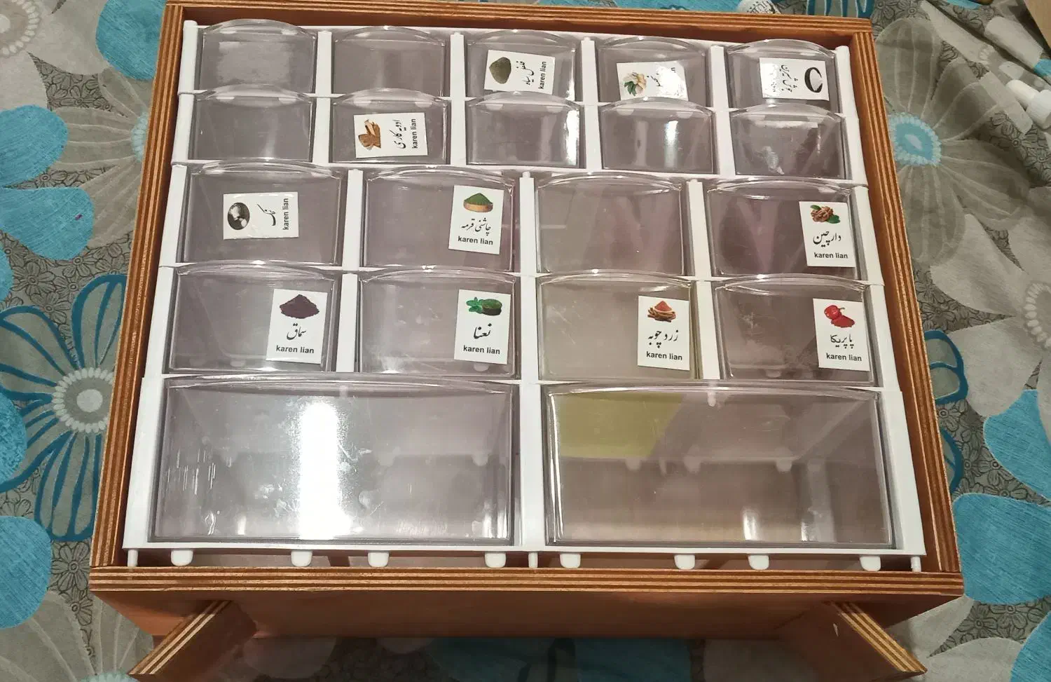 جا ادویه ی ۲۰ کشویی|ظروف نگهدارنده، پلاستیکی، یک‌بارمصرف|نسیم‌شهر, |دیوار