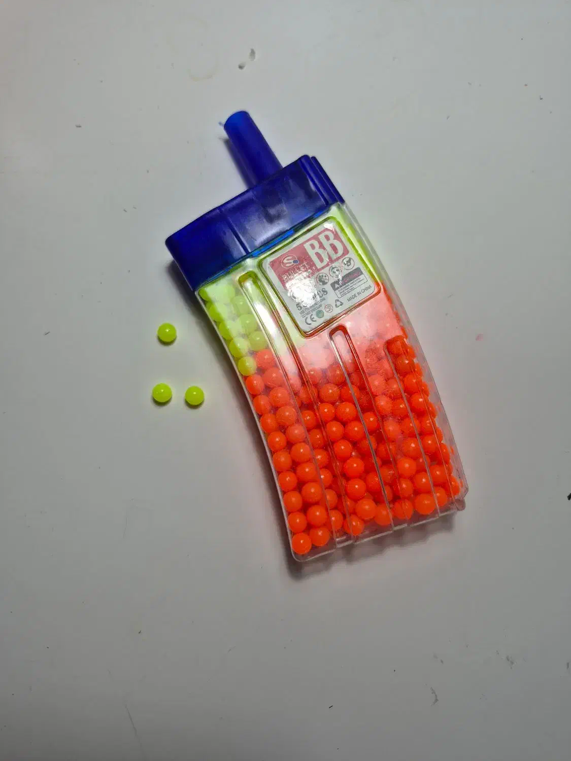 ساچمه (تیر) تفنگ|اسباببازی|کیش, |دیوار