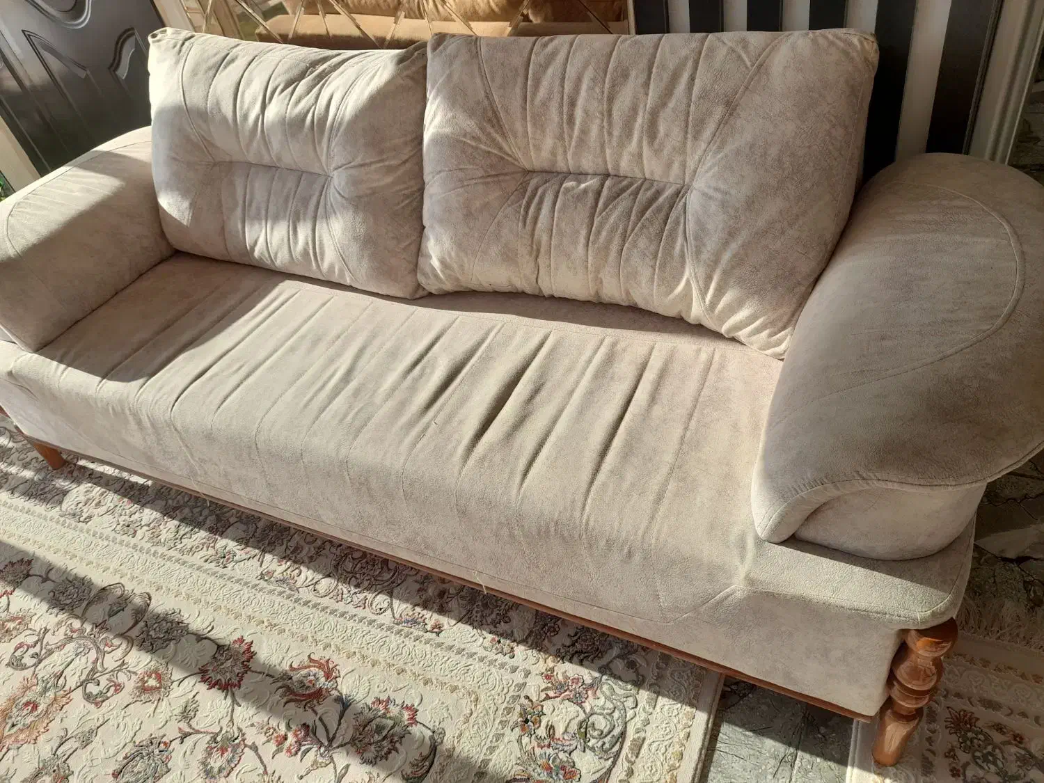 مبل راحتی|مبلمان خانگی و میز عسلی|هشتگرد, هشتگرد قدیم|دیوار