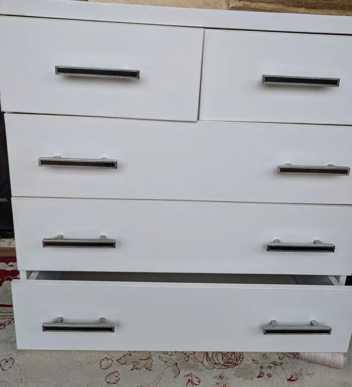 کمد دراور سفید|جاکفشی، کمد، دراور|صومعهسرا, |دیوار