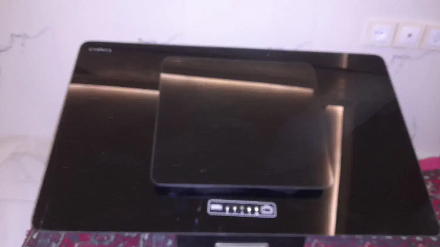 هود|هود|شیرین‌سو, |دیوار