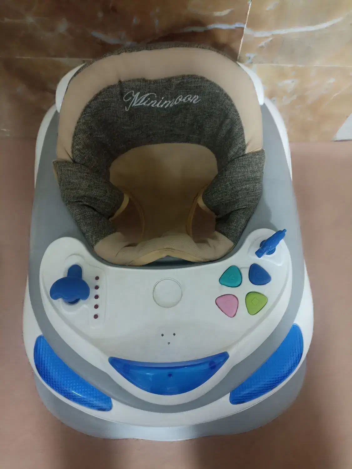 روروک نوزاد موزیکال|کالسکه و لوازم جانبی|کاشمر, |دیوار