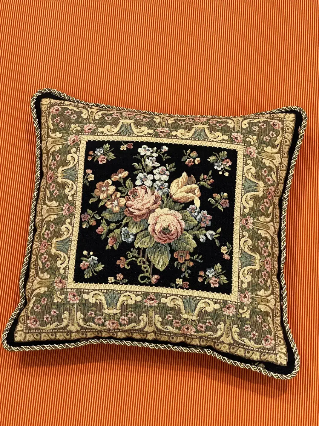 کوسن رانر کوبلن|پرده، رانر، رومیزی|تهران, زعفرانیه|دیوار