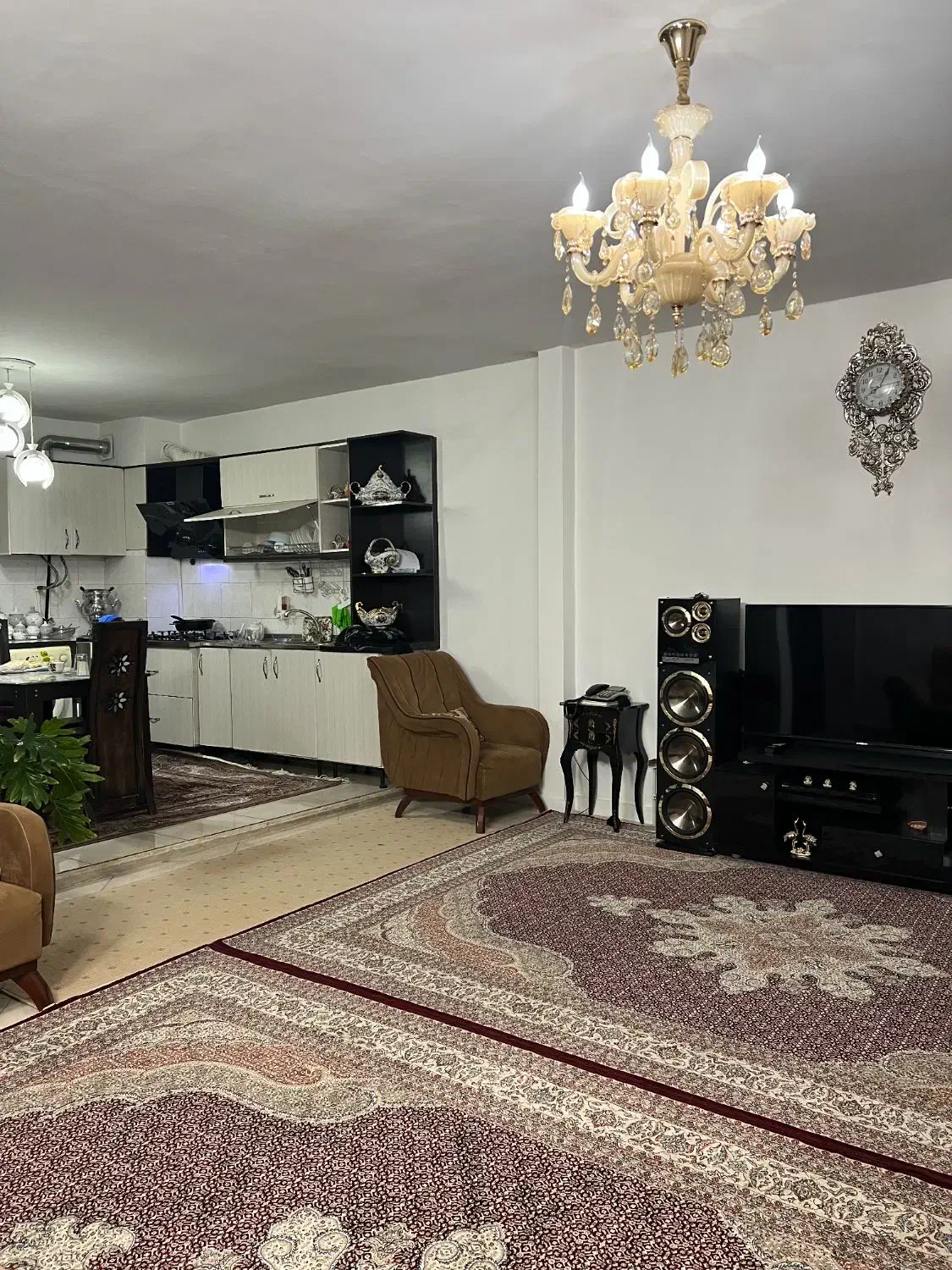 آپارتمان ۸۰ متری خوش نقشه|فروش آپارتمان|قرچک, باقرآباد|دیوار