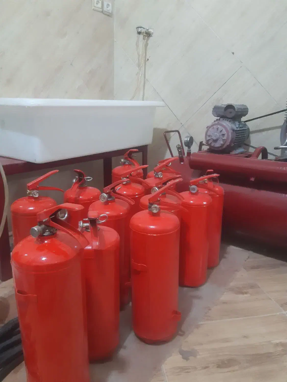 شارژ کپسول آتش نشانی چکی و اقساطی|خدمات پیشه و مهارت|ماهدشت, |دیوار