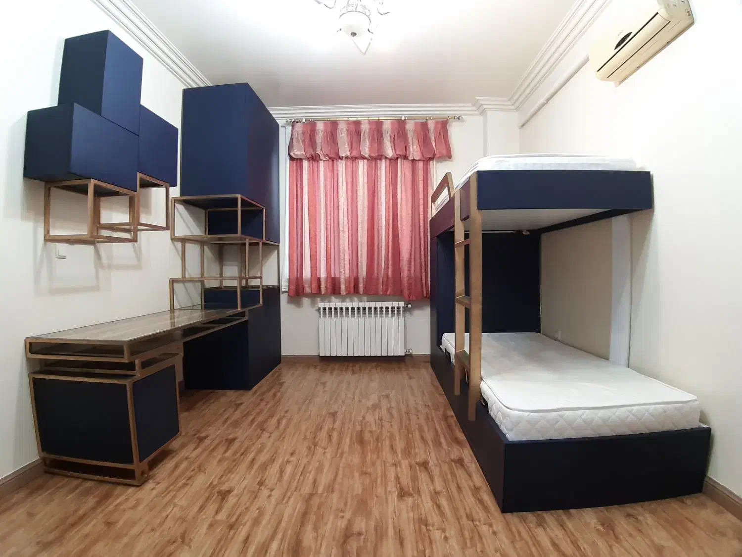 فروش مجموعه تخت و میز مطالعه سفارشی ساز|تخت و سرویس خواب|رشت, پل تالشان|دیوار