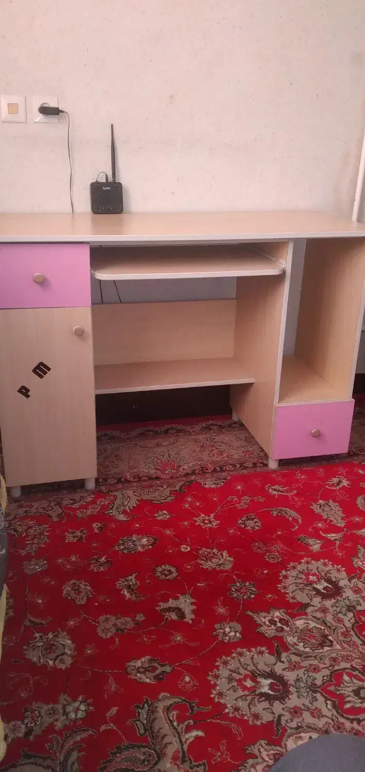 میز تحریر|میز تحریر و کامپیوتر|اصفهان, عاشقآباد|دیوار