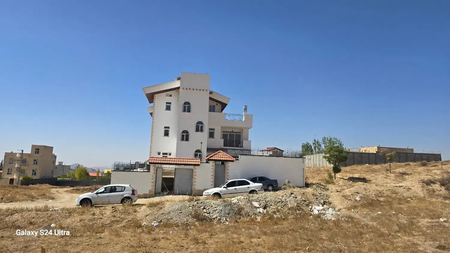 سرایداری و در یک ویلا در مهرآباد رودهن|استخدام سرایداری و نظافت|رودهن, |دیوار