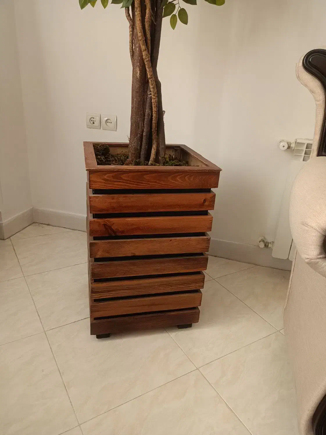 درختچه مصنوعی درحد نو|گل مصنوعی|اندیشه, اندیشه فاز ۳|دیوار