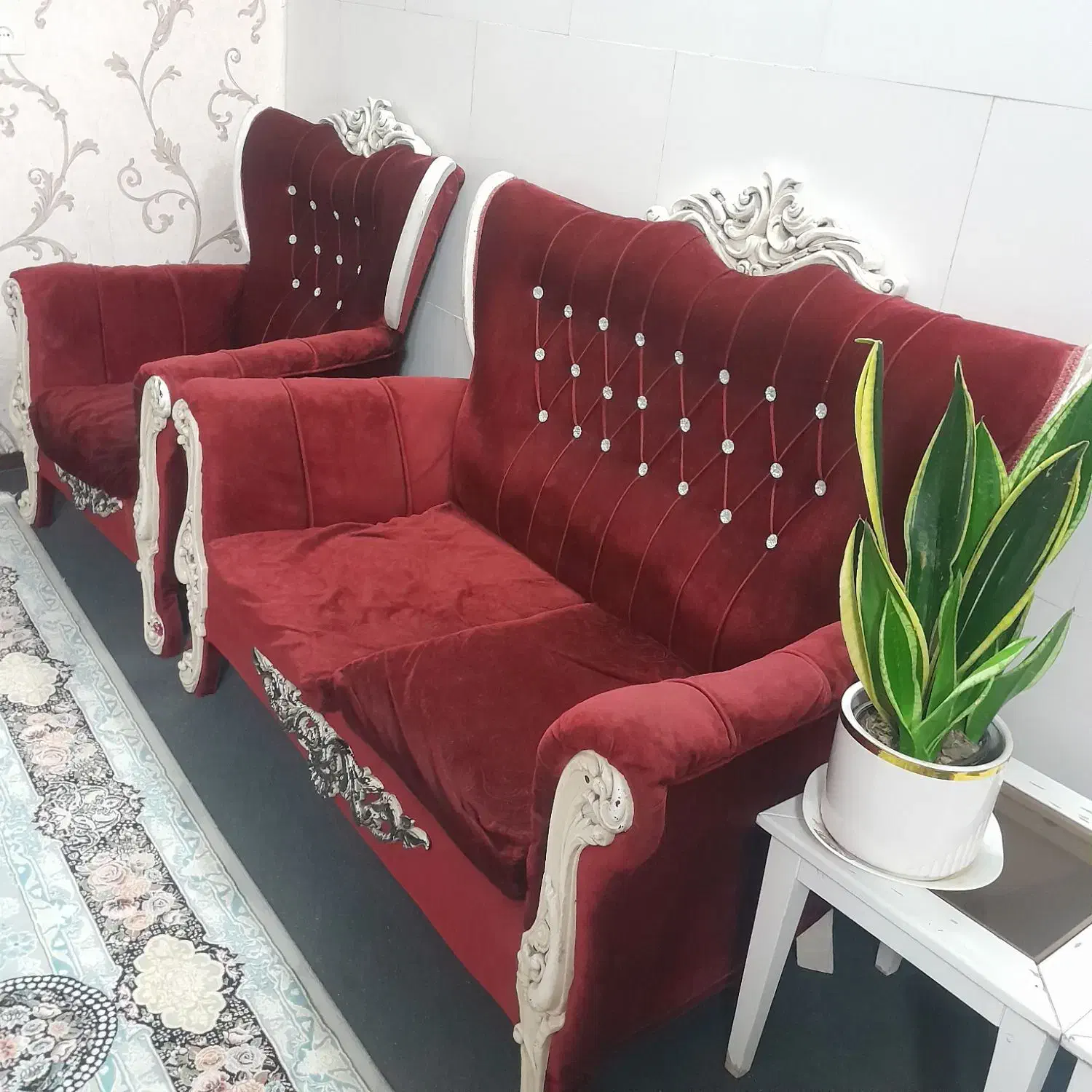 یک دست مبلمان ۷نفره رنگ قرمز مقاوم سفارشی ساختن|مبلمان خانگی و میز عسلی|ری, حمزهآباد|دیوار