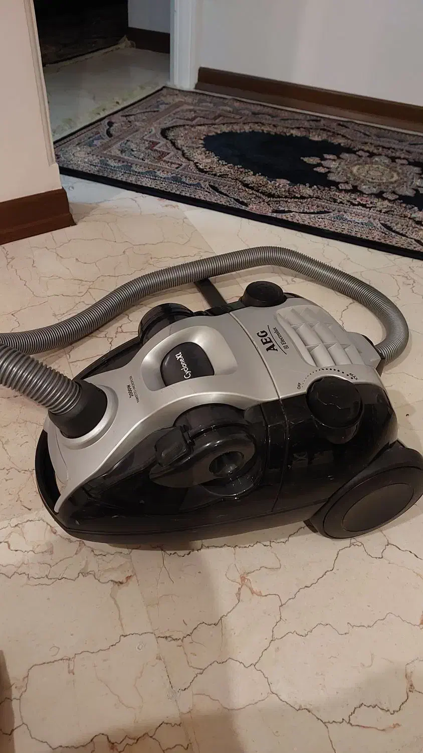 جاروبرقی AEG|جاروبرقی، جارو شارژی، بخارشو|تهران, علم و صنعت|دیوار