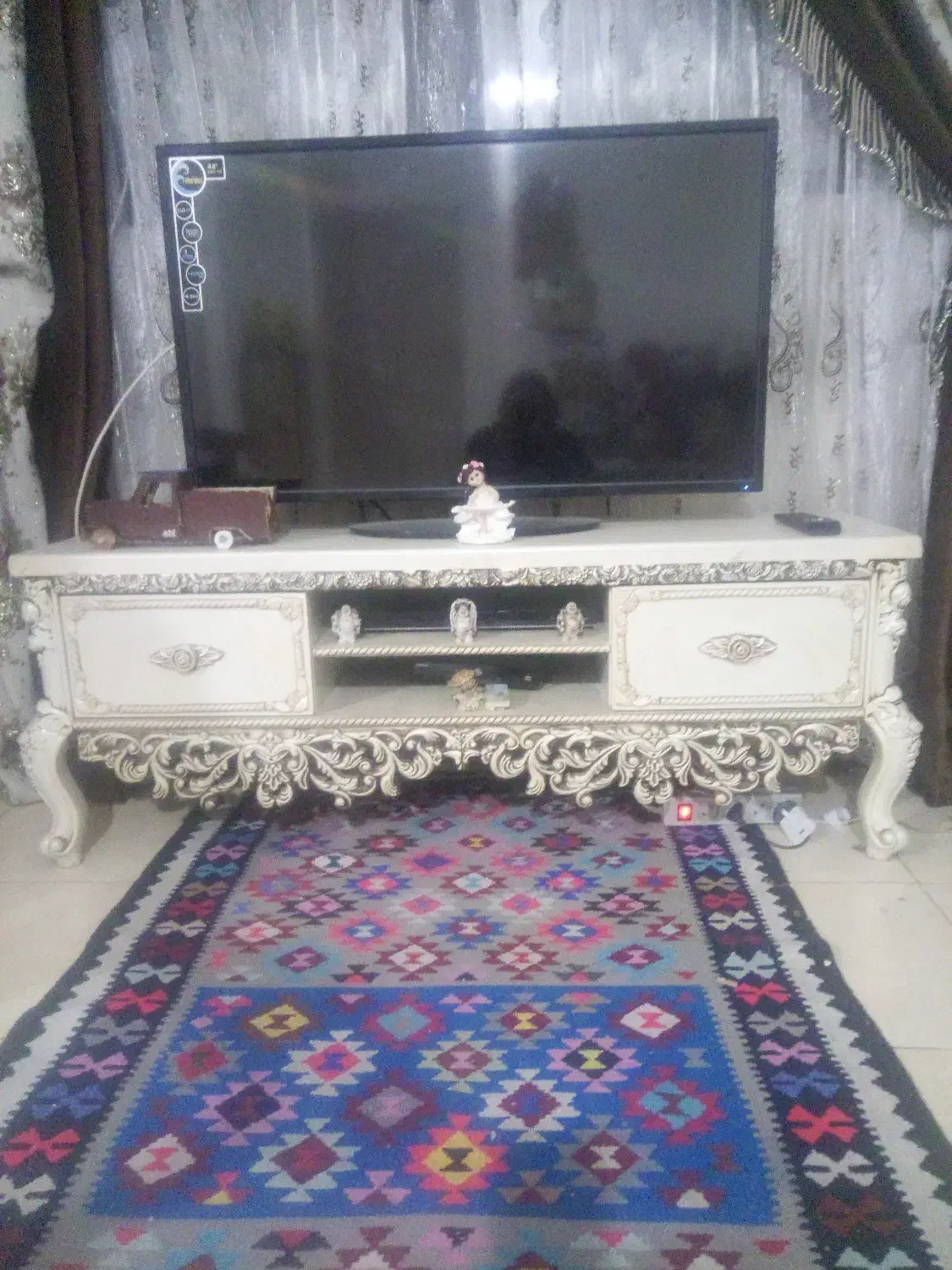فروش مبل نه نفره مدل فرح با میز تلویزیون|مبلمان خانگی و میز عسلی|رباط‌کریم, رباط‌کریم|دیوار