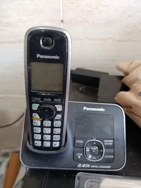 تلفن بی سیم|تلفن رومیزی|رشت, پیرکلاچای|دیوار