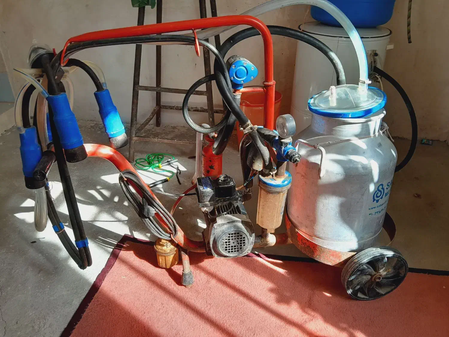 گاو دوش|ابزارآلات|جوانرود, |دیوار