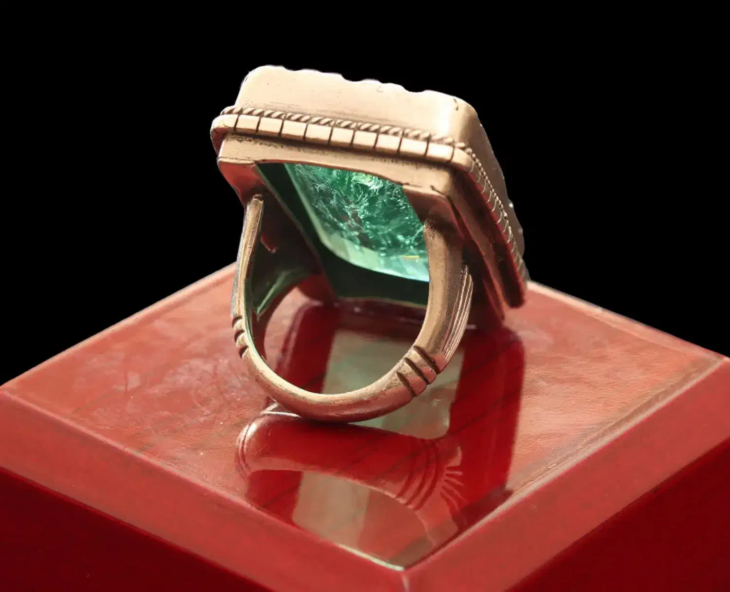 انگشتر زمرد غول پیکر|جواهرات|تهران, پاسداران|دیوار