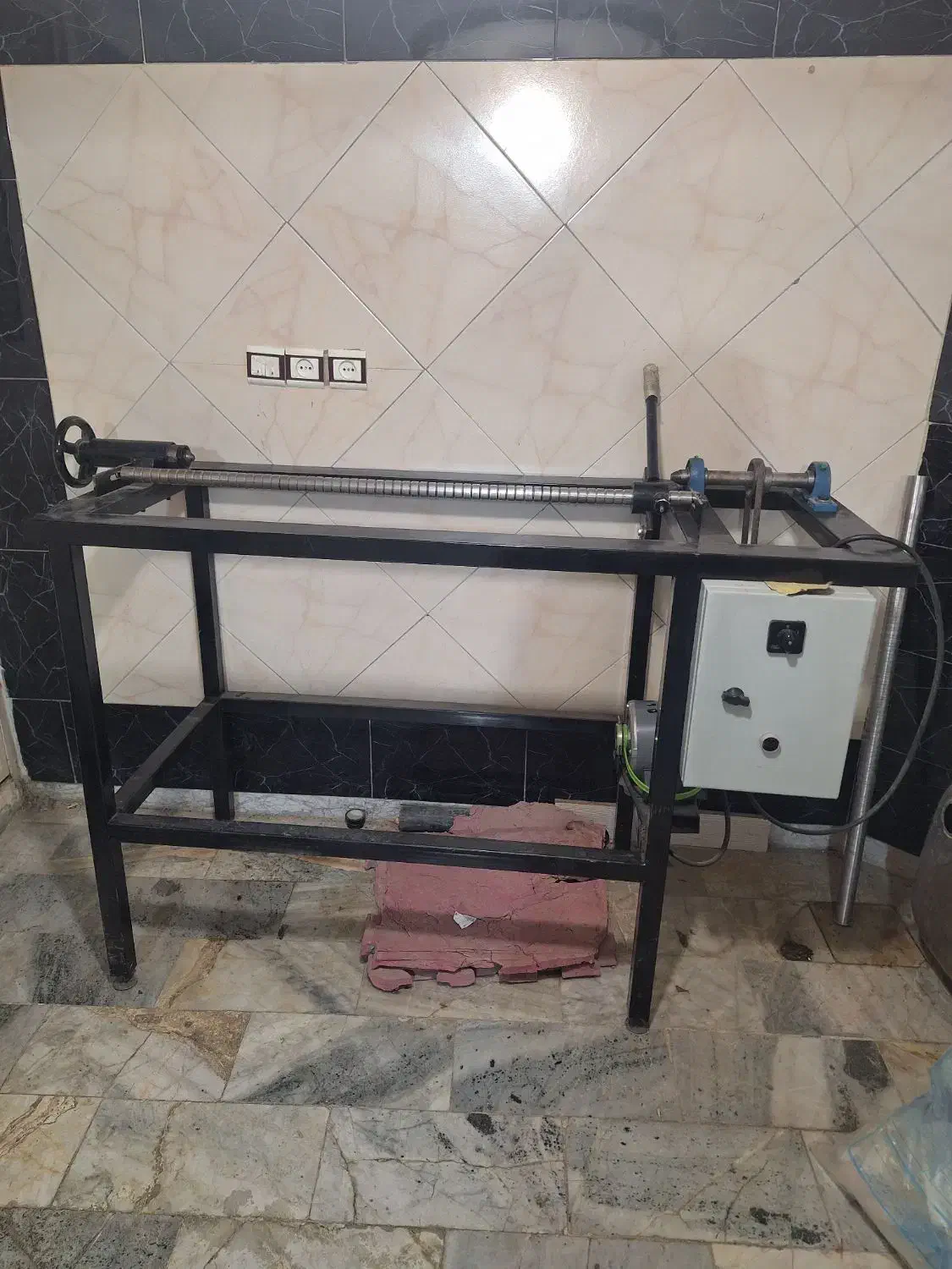 دستگاه چسب|ماشینآلات صنعتی|چهارباغ, |دیوار