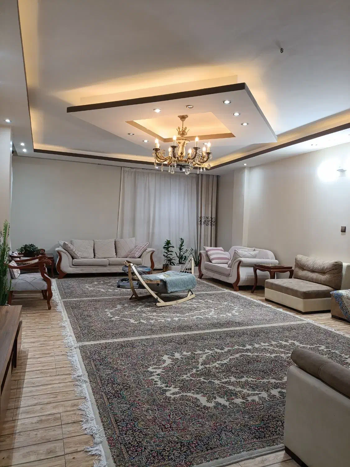 آپارتمان آذر یزدی/۱۳۰ متری/خوش نقشه|فروش آپارتمان|یزد, |دیوار