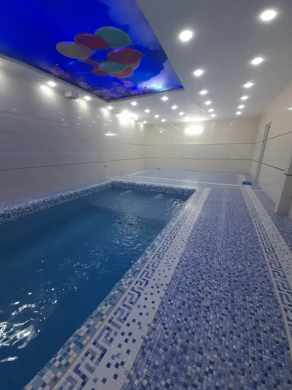 اجاره کوتاه مدت باغ ویلا استخر سرپوشیده ابگرم|اجارهٔ کوتاه‌مدت ویلا و باغ|شاندیز, |دیوار