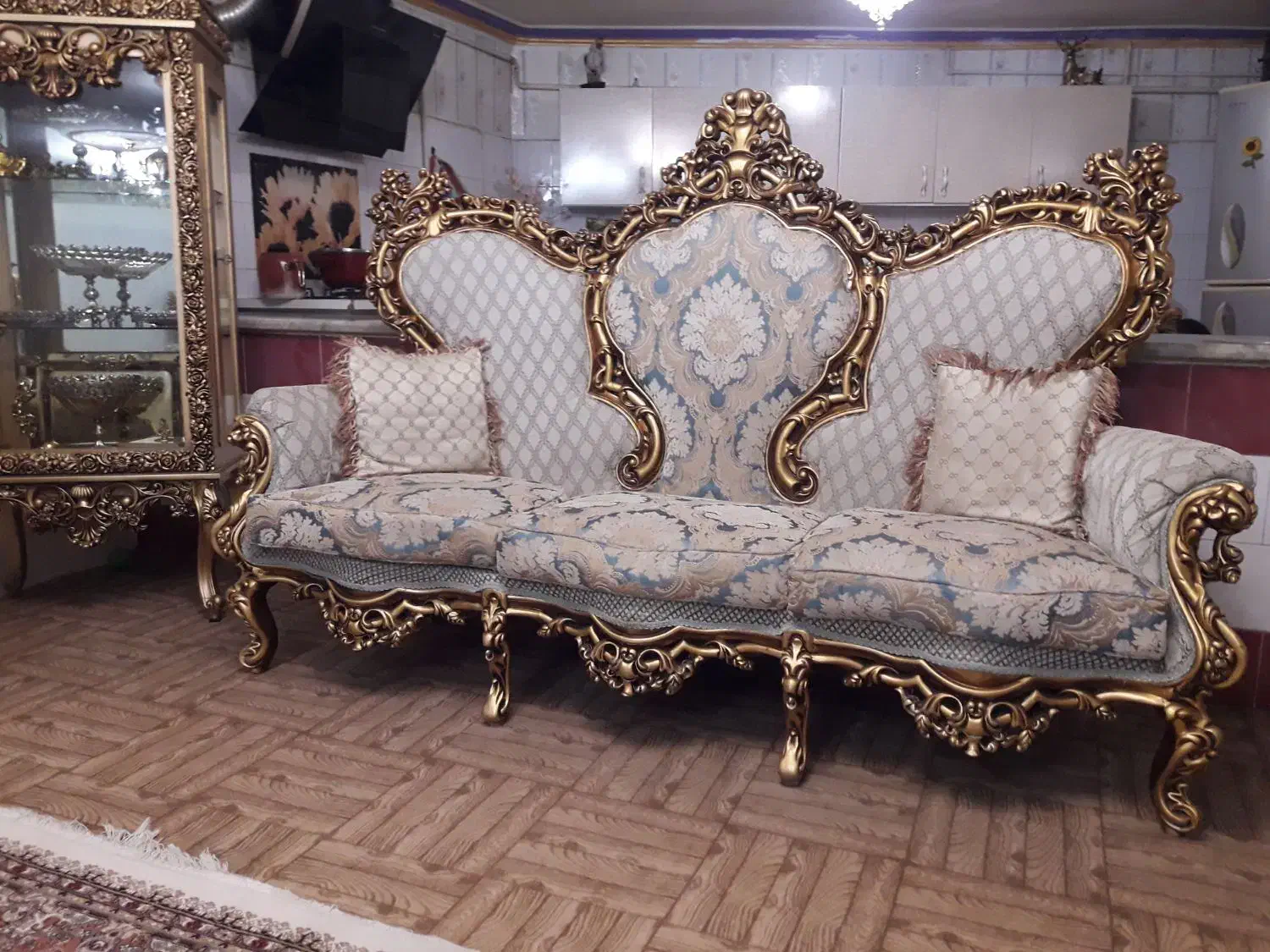 مبل سلطنتی|مبلمان خانگی و میز عسلی|سلماس, |دیوار