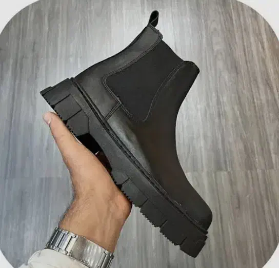 کفش وبوت|کیف، کفش، کمربند|خرم بید, |دیوار