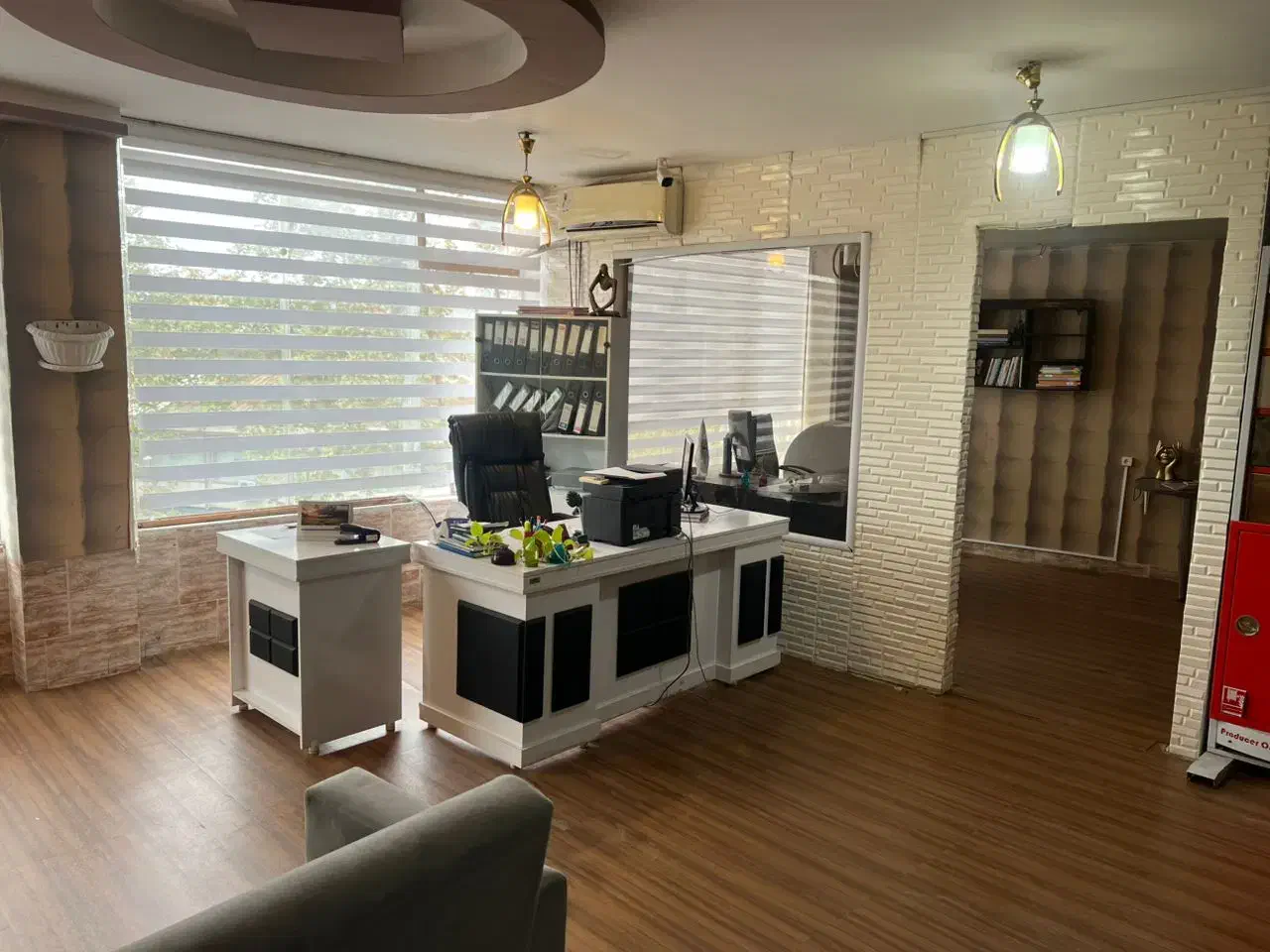 اجاره واحد ۸۵متری|اجارهٔ دفتر کار، اتاق اداری، مطب|رشت, سعدی (تختی)|دیوار