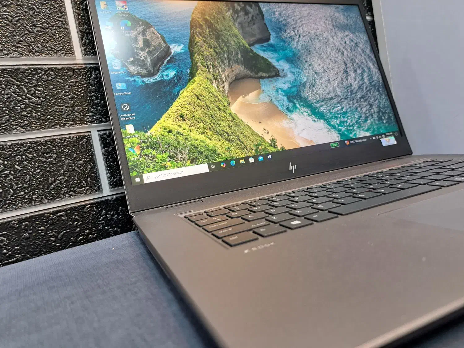 لپ تاپ حرفه ای hp گرافیک مجزا ۴گیگ|رایانه همراه|تبریز, |دیوار