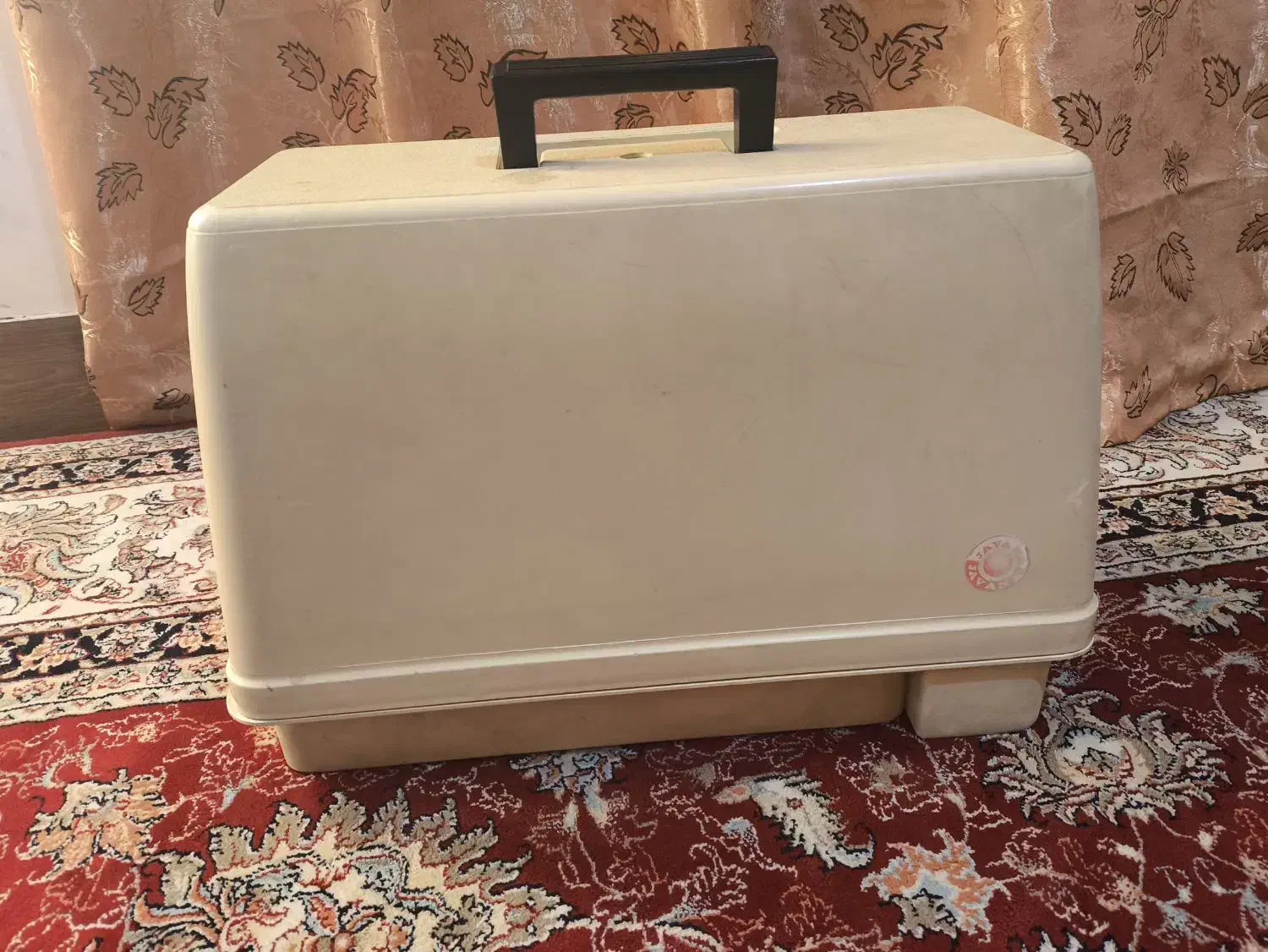 چرخ خیاطی|چرخ خیاطی و ریسندگی|شیراز, گلکوب|دیوار