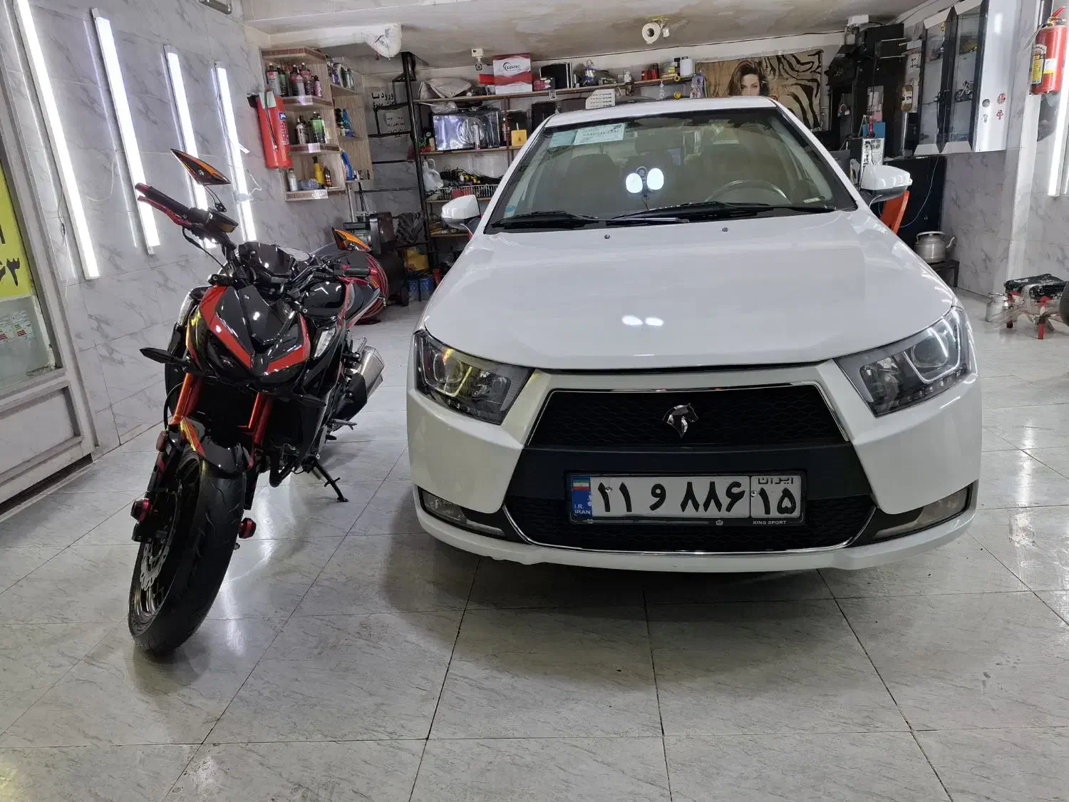 پولیش واکس سرامیک بدنه رفع آفتاب سوختگی تشخیص رنگ|خدمات موتور و ماشین|تبریز, |دیوار