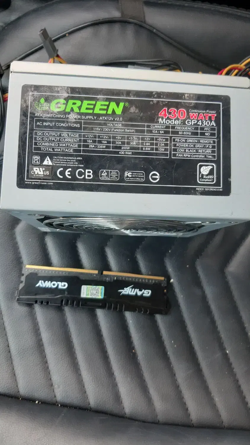 پاور ۴۳۰ وات گرین.  و رم ۴ گیگ DDR4|قطعات و لوازم جانبی رایانه|اصفهان, باغ دریاچه|دیوار