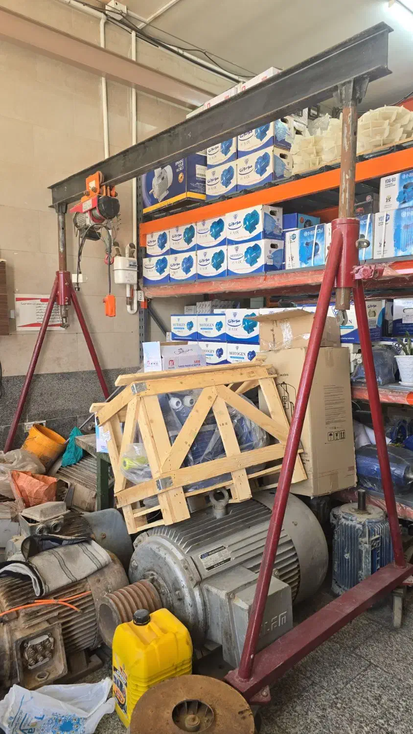 جرثقیل چرخ دار باتحمل بار1500 کیلوگرم|ماشینآلات صنعتی|برخوار, |دیوار