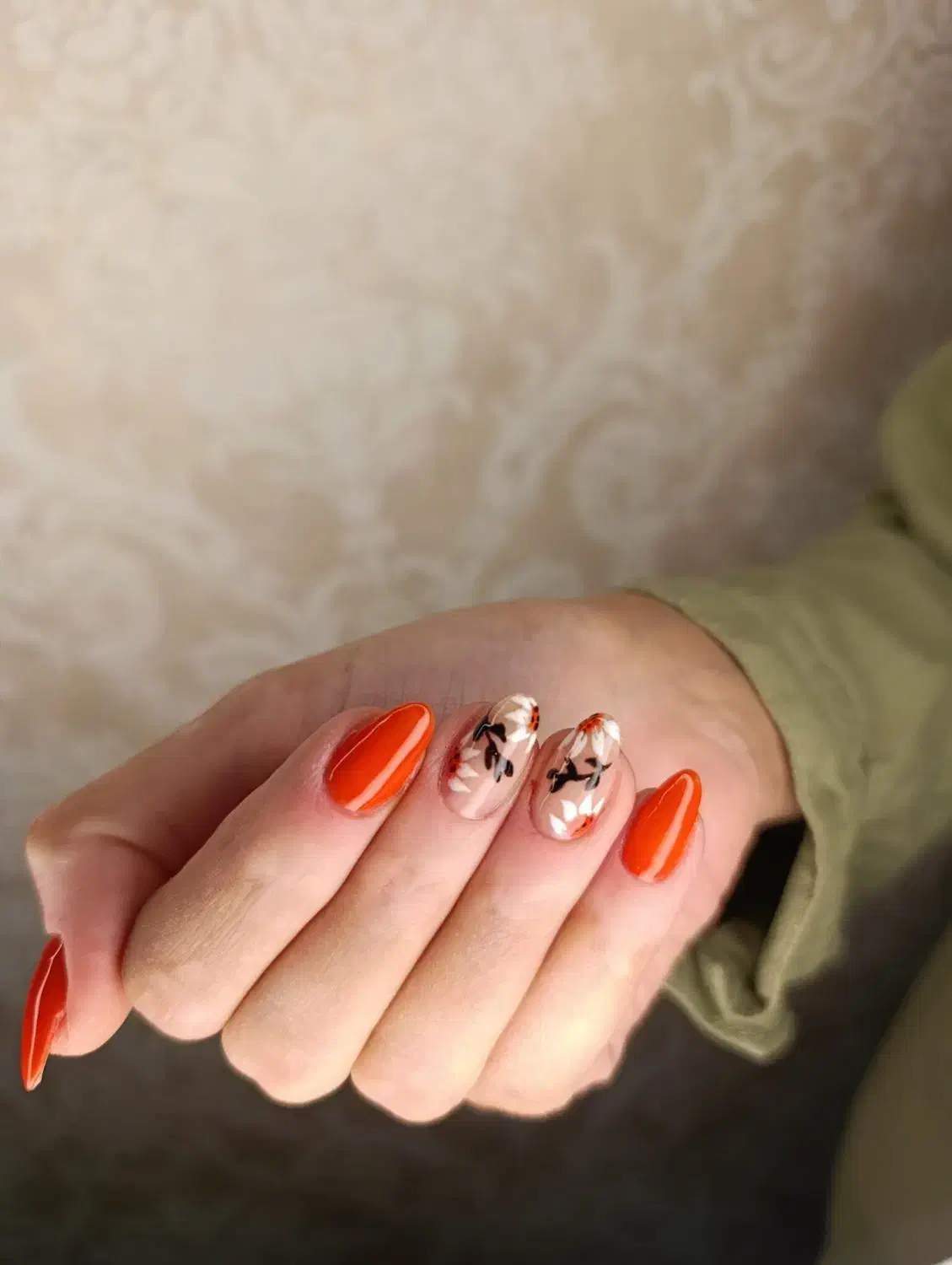 فروش وسایل ناخن|آرایشگاه و سالنهای زیبایی|بروجرد, |دیوار