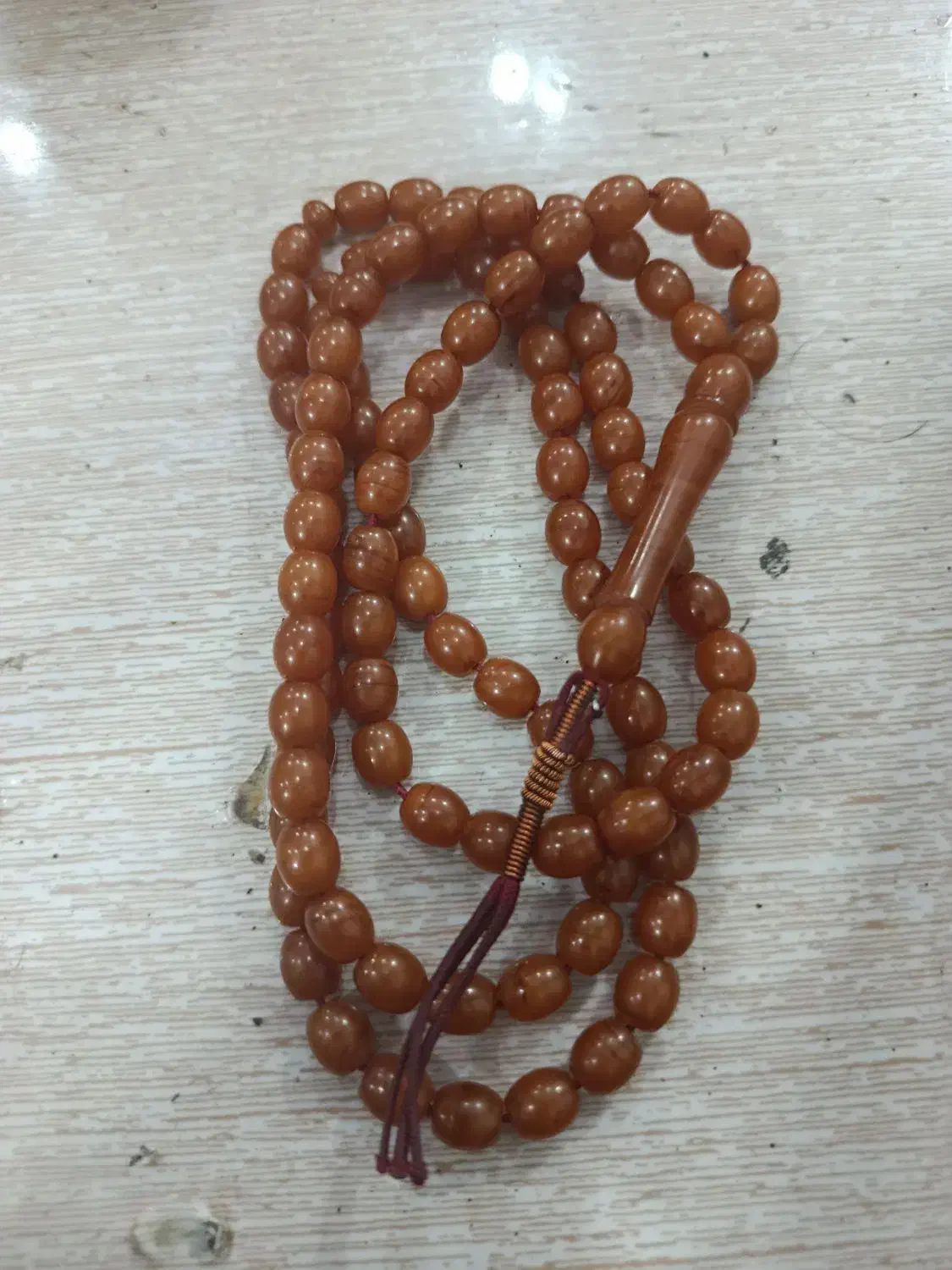 تسبیح کهربا 101 قدیمی|کلکسیون اشیاء عتیقه|تبریز, |دیوار