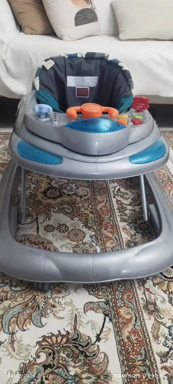 کریر و روروئک بچه|اسباب و اثاث بچه|همدان, |دیوار