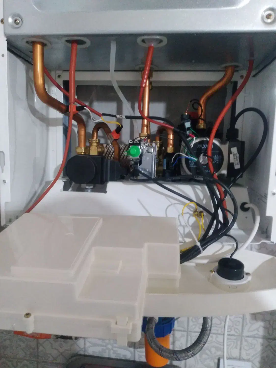 نصب و تعمیرات پکیج، آبگرمکن و تصفیه آب|خدمات پیشه و مهارت|شیروان (خراسان), |دیوار