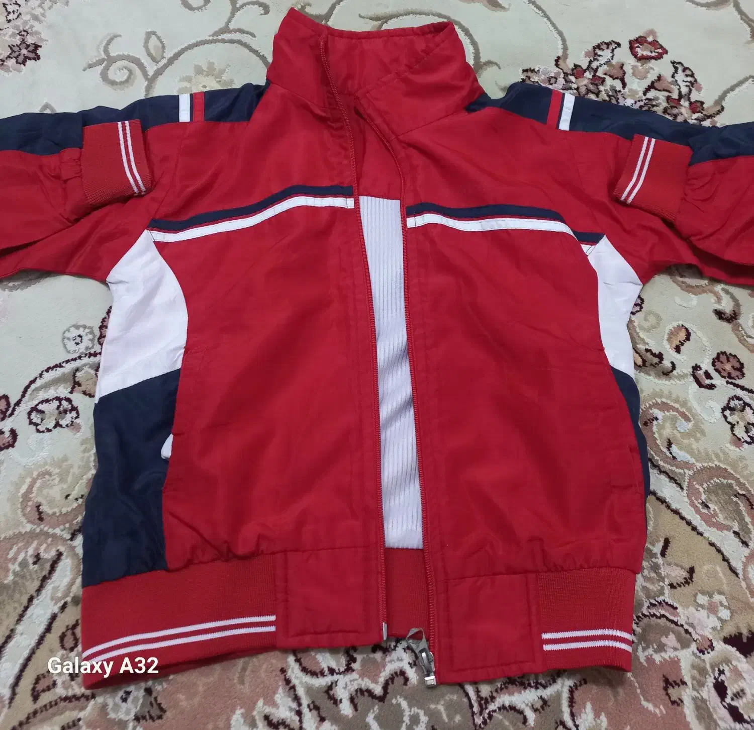 لباس بچگانه|کفش و لباس بچه|کرج, ساسانی (قلمستان)|دیوار