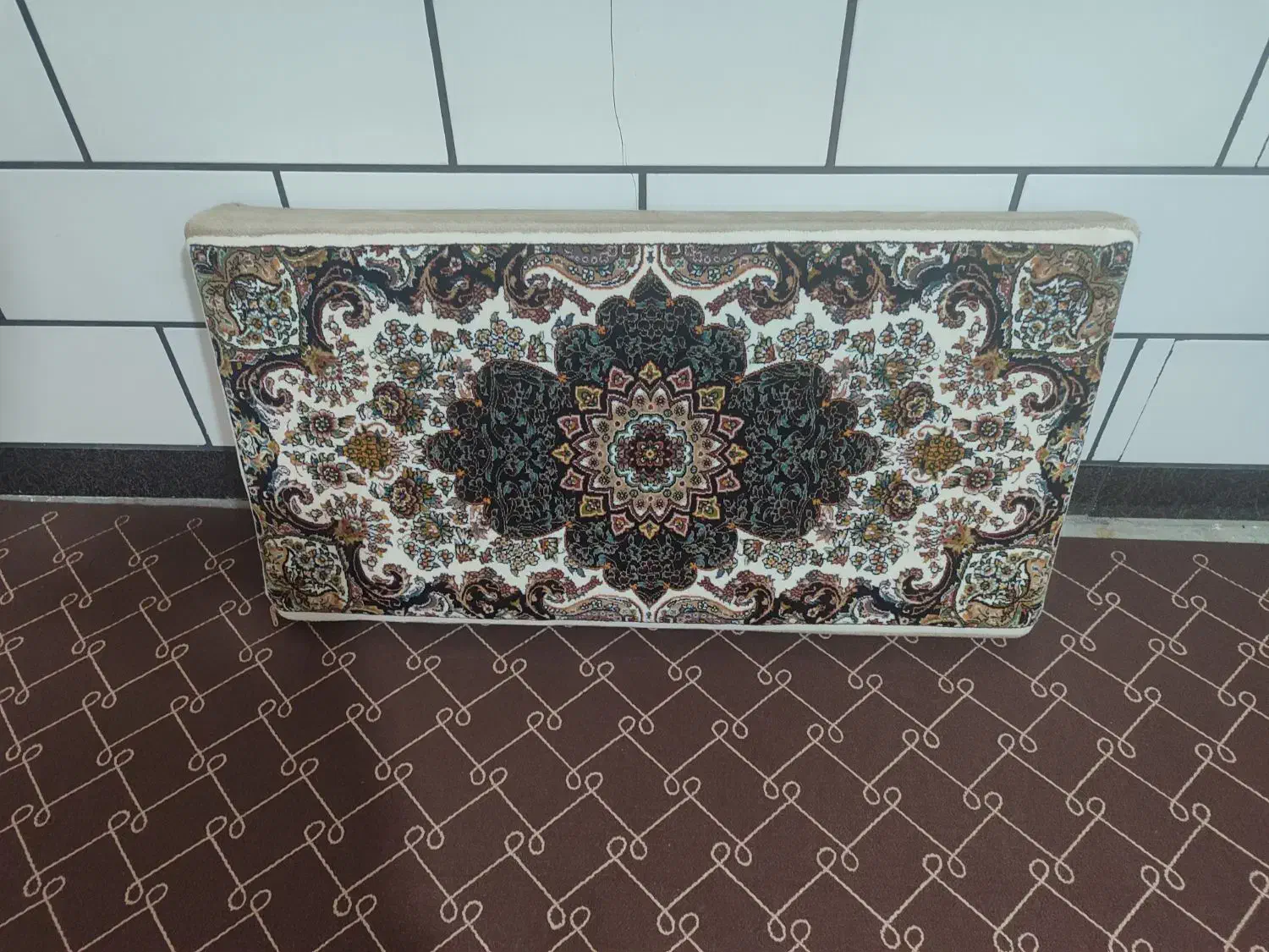 پشتی|پشتی|کازرون, |دیوار