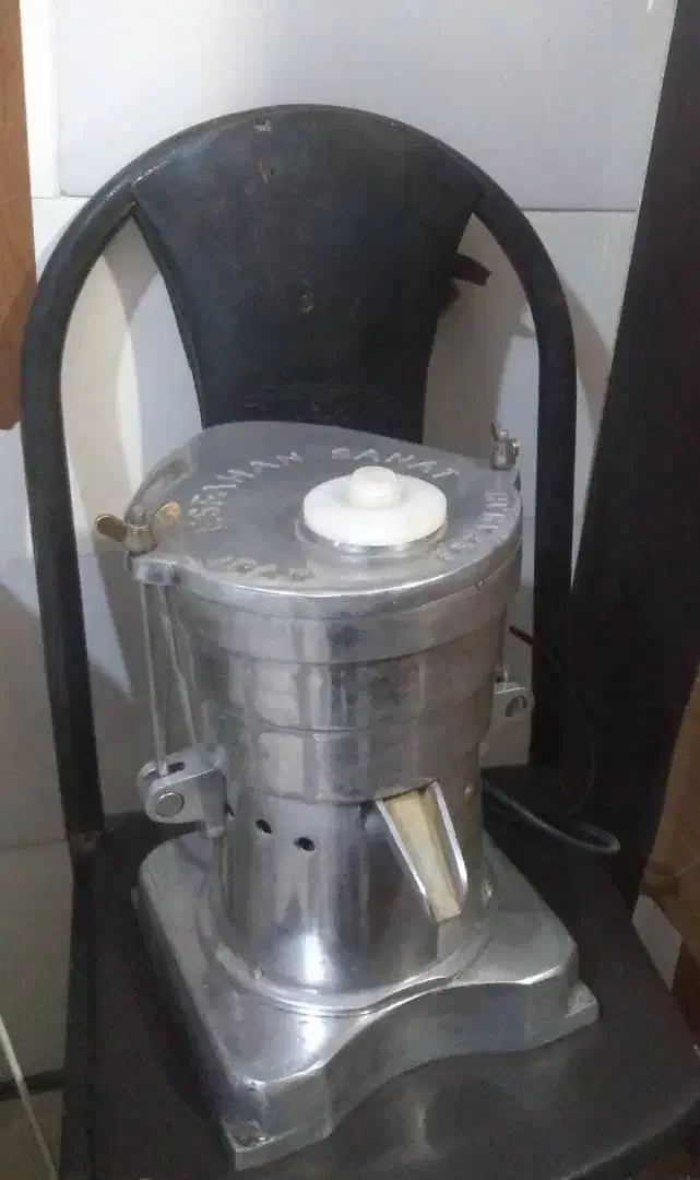 دستگاه آب هویج گیری|آبمیوه‌گیر و آب‌مرکبات‌گیر|کوهمره, |دیوار