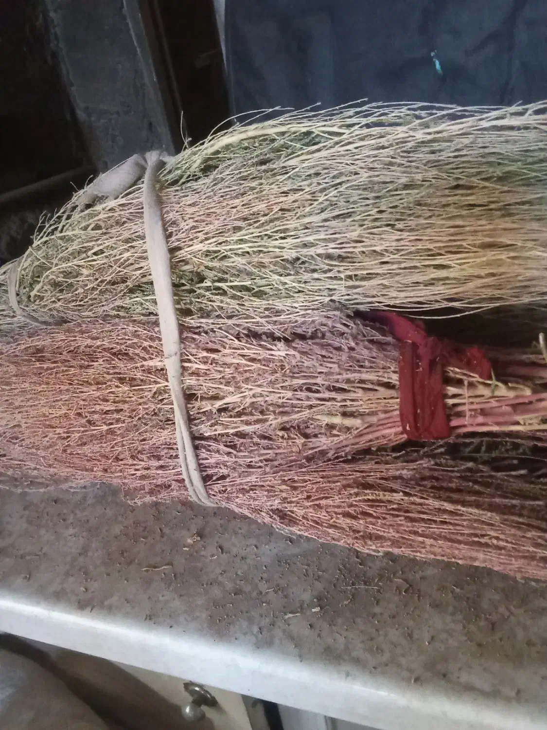 جارو کشمونی|لوازم نظافت|بیرجند, |دیوار