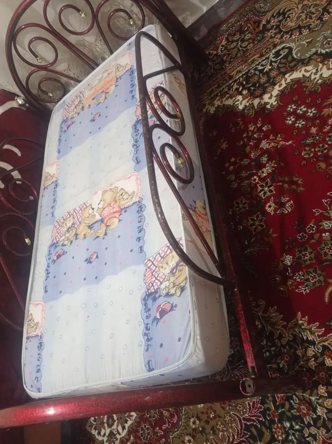 تخت خواب کودک|تخت و صندلی بچه|ارومیه, |دیوار